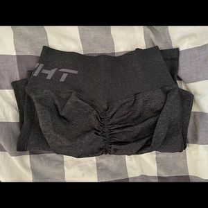 ECHT ARISE SCRUNCH LEGGING